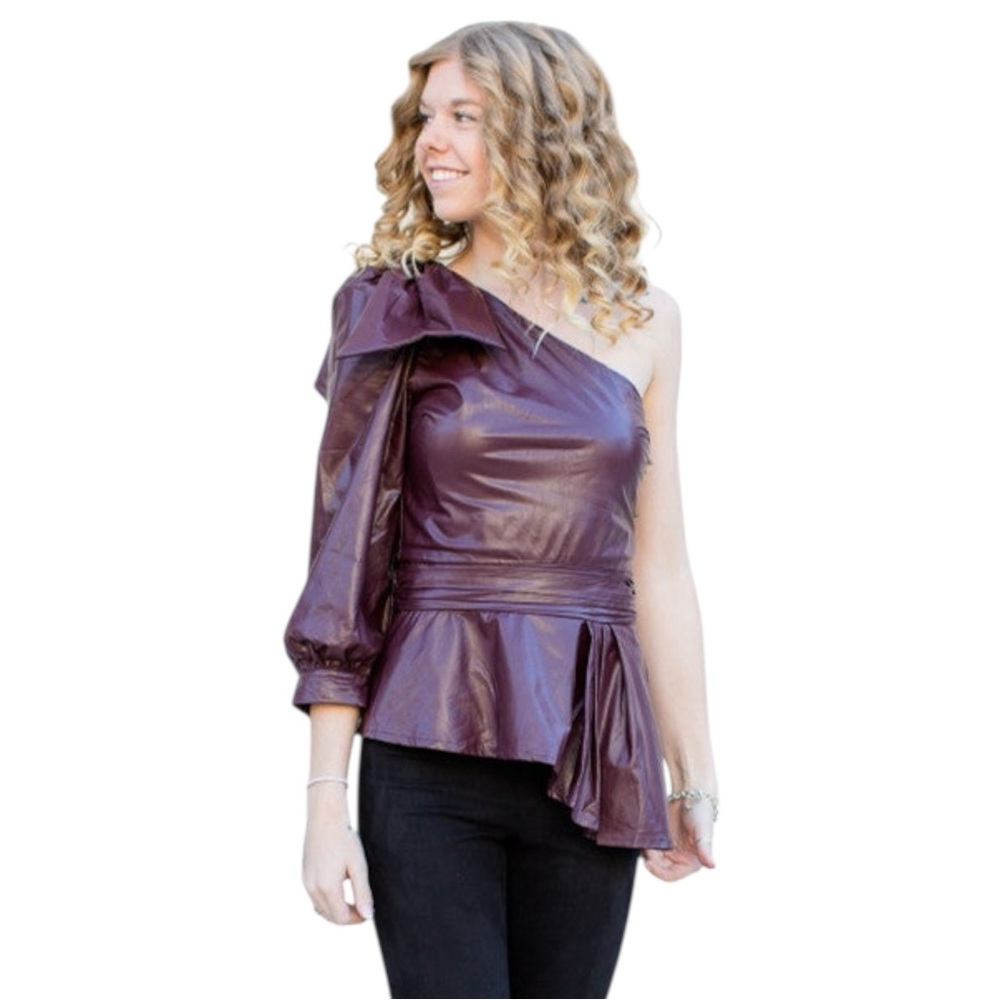 Karlie Burgundy Faux Leather One Shoulder Top Womens Size Small‎